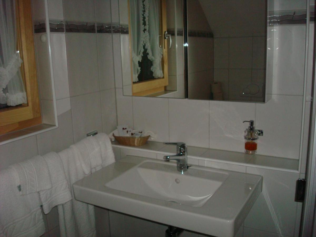 Hotel Gasthof Kreuz Вельшенрор Экстерьер фото