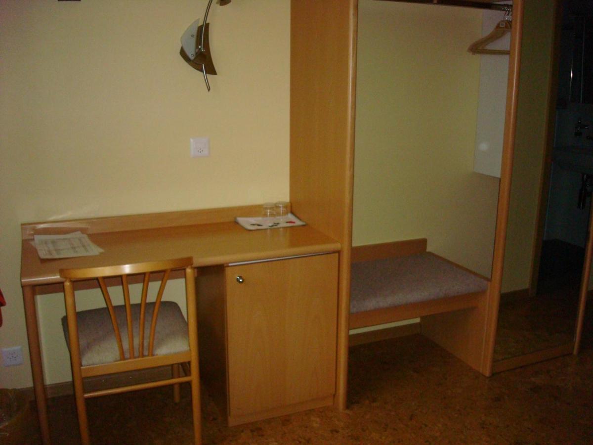 Hotel Gasthof Kreuz Вельшенрор Экстерьер фото